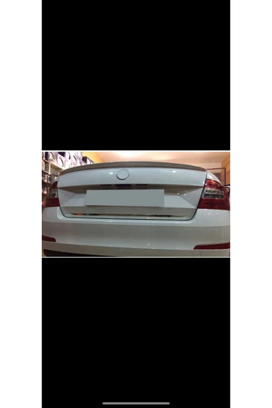 SKODA OCTAVİA A7 2013 VE ÜZERİ MODELLER ARASI KROM BAGAJ ALT ÇITASI PASLANMAZ ÇELİK ürün görseli 1