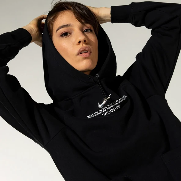 Nike Sportswear Swoosh Kadın Siyah Sweatshirt ürün görseli 1