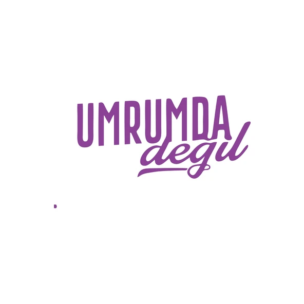 Umrumda Değil Araba Sticker 17x17 Cm Mor ürün görseli 1