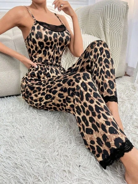 Kadın Ip Askılı Yakası Dantelli Bluz Ve Pijama Sandy Ikili Takım ürün görseli 1