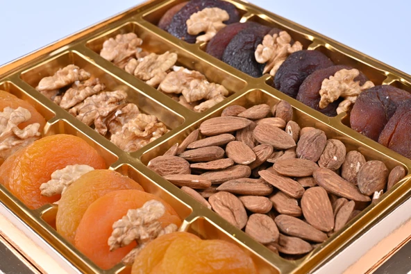 Tadım Dünyası Karışık Hediyelik Kuruyemiş 600 gr 028 ürün görseli 1
