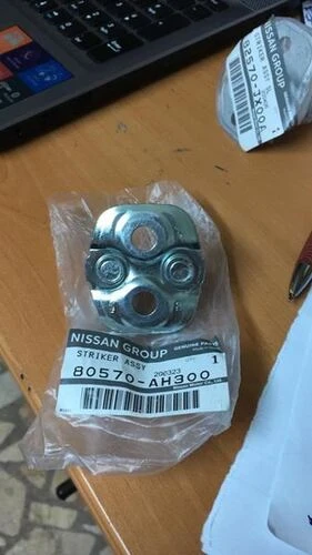 Renault 82570JX00A MY  Yan Kapı Arka Kilit Karşılığı  Dokker ürün görseli 1