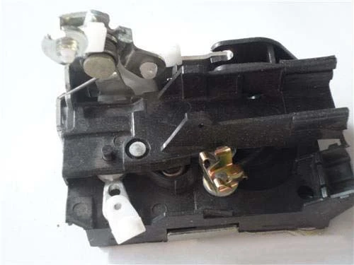 Ege Karayel 152  Kapı Kilidi Ön Motorsuz Sol Master ürün görseli 1