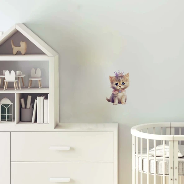 Taçlı ve Altın Detaylı Beyaz Kedi Duvar Sticker'ı ürün görseli 1