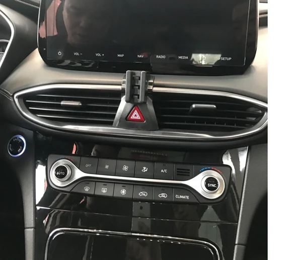 Hyundai Tucson 2019 ile Uyumlu Model için Özel Telefon Tutucu HYD1 ürün görseli 1