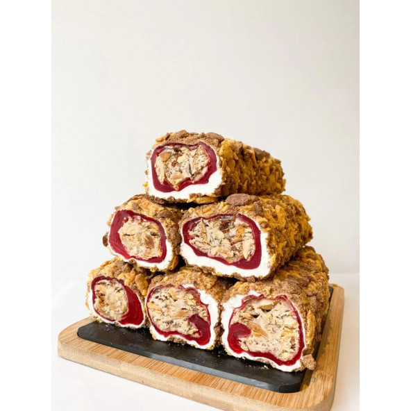 Çilek Aromalı Bademli Fındık Kremalı Sultan Sarma Lokum 500 gr ürün görseli 1