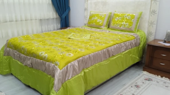 Nayır Çift Kişilik Saten pullu Nakışlı Yatak Örtüsü Yeşil/ Bej ürün görseli 1