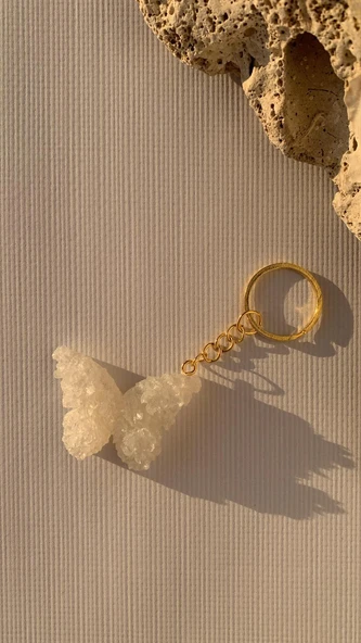 Sedefli Beyaz Renkli Kelebek Şekil 3D Kabartmalı Gold Halka Anahtarlık El Yapımı Epoksi Hediyelik ürün görseli 1