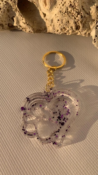 Çift Kalpli Pati Şekilli Mor Glitter Süslemeli Gold Aksesuarlı Epoksi Anahtarlık El Yapımı Hediyelik ürün görseli 1