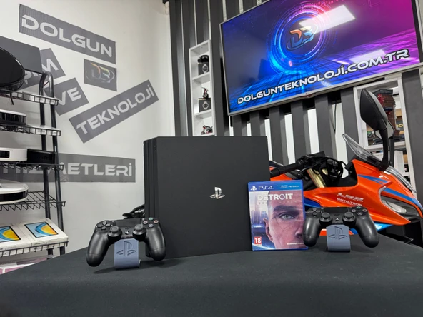 PlayStation 4 Pro 1TB Çift Kol + Detroit Oyun CD’si (İKİNCİ EL) ürün görseli 1