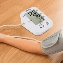 KD-5915 New Koldan Ölçme Türkçe Konuşan Tansiyon Aleti ürün görseli 1