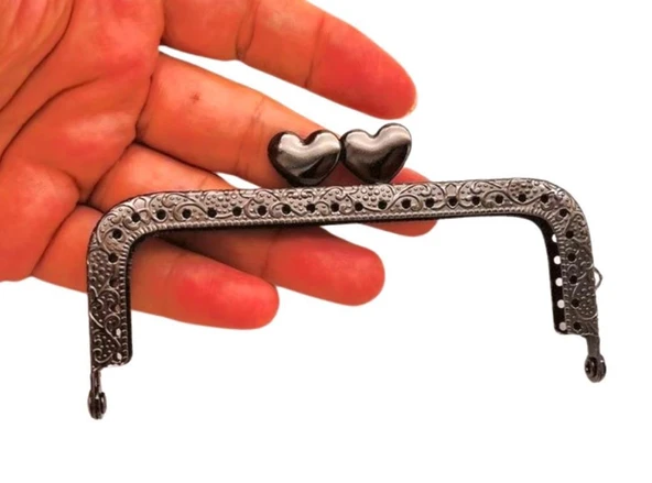 Angel Çanta Aksesuar 10.5 cm Dikdörtgen Cüzdan Klipsi Cüzdan Bursu Füme Renk Kalpli Model ürün görseli 1