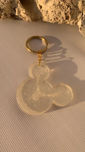 Şeffaf Renk Ve Simli Mickey Mouse Anahtarlık Gold Aksesuarlı El Yapımı Epoksi Hediyelik ürün görseli 1