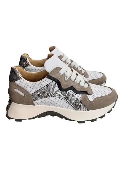 Beyaz Hakiki Deri Vizon Garnili Comfort Taban Bağcıklı Sneaker ürün görseli 1