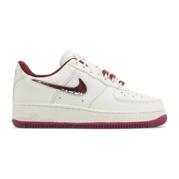 Nike Air Force 1 Low Valentines Day 2024 ürün görseli 1