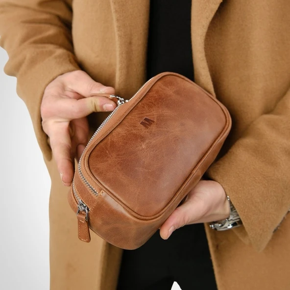 Hakiki Deri Unisex El Çantası – Fermuarlı, Parmak Askılı, Kişiye Özel | Naina 1134 ürün görseli 1