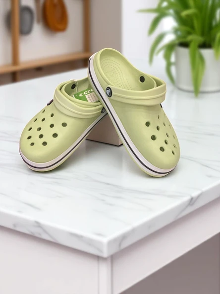Crocs Yeşil Unisex Terlik ürün görseli 1