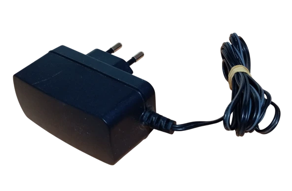 P090060-4C1 9V 0.6A Modem ve Arduino Uyumlu Plastik Kasa Priz Tipi Adaptör ürün görseli 1