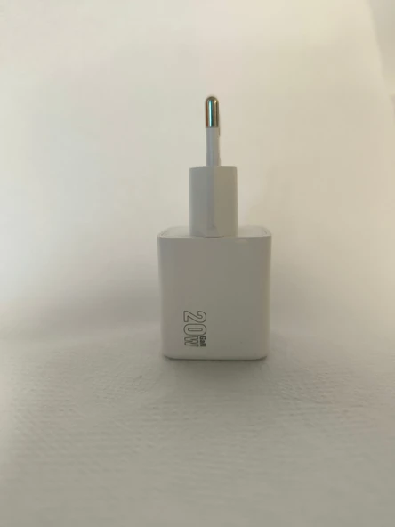20W Mini Pd Type-C Girişli Şarj Adaptörü-Beyaz - Resim 2