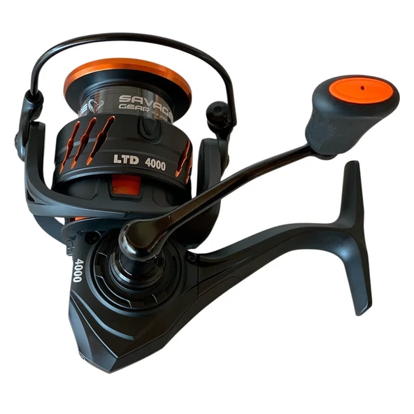 Savage Gear Orange LTD 4000 FD 8+1BB Spin Olta Makinesi ürün görseli 1