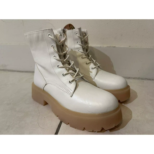 Bershka kadın bot platformu beyaz 1239/860/001 ürün görseli 1