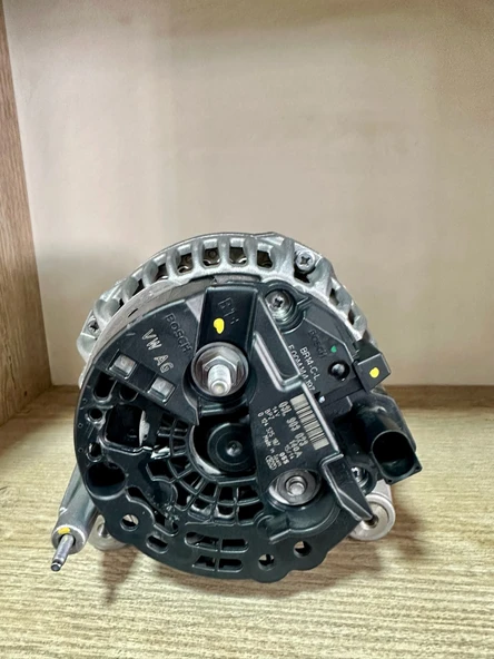 ORJİNAL ŞARJ DİNAMOSU CADDY GOLF 6 OCTAVİA JETTA TİGUAN PASSAT (START STOPLU) 03L903023a 03L903023 ürün görseli 1