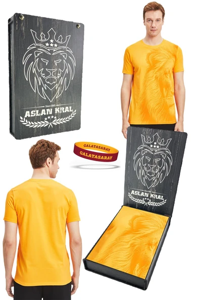 Galatasaray Orijinal Lisanslı Aslan Baskılı Sarı T-Shirt + Bileklik Set Hediyelik Ahşap Kutulu ürün görseli 1
