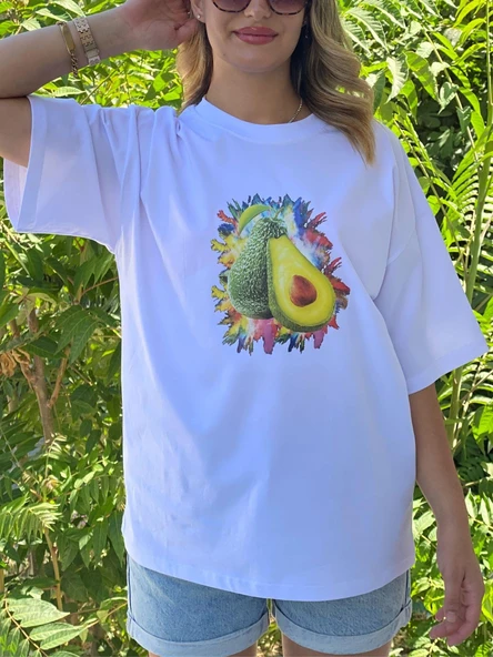 Kadın Beyaz Renkli Avokado Baskılı Oversize Tişört – Yazlık Rahat Kesim, %100 Pamuk ürün görseli 1
