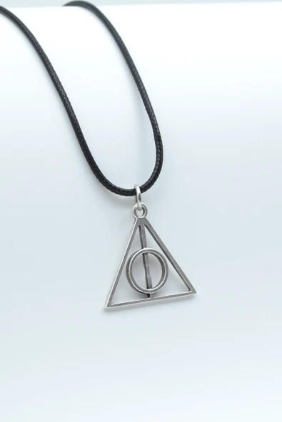 Harry Potter Ölüm Yadigarları Üçgen Gümüş Kaplama Deri İp Kolye ürün görseli 1