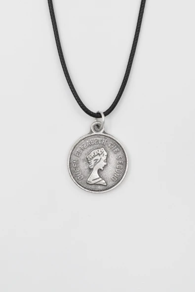 Kraliçe Elizabeth II (Genç Portre) Siyah Deri İp Kolye - Antik Gümüş Kaplama - Kadın Erkek - 60 cm ürün görseli 1