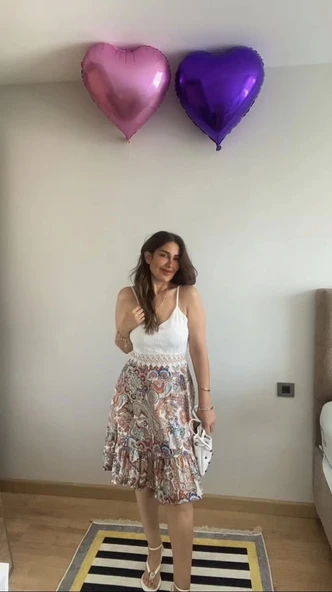 Kadın Askılı V Yakalı üst Dantel Alt Süprem Mini Elbise ürün görseli 1