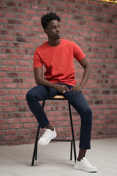 Slim Fit Pamuklu Önü Baskılı Sıfır Yaka T-Shirt ürün görseli 1
