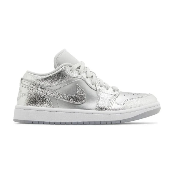 Air Jordan 1 Low SE Metallic Silver ürün görseli 1