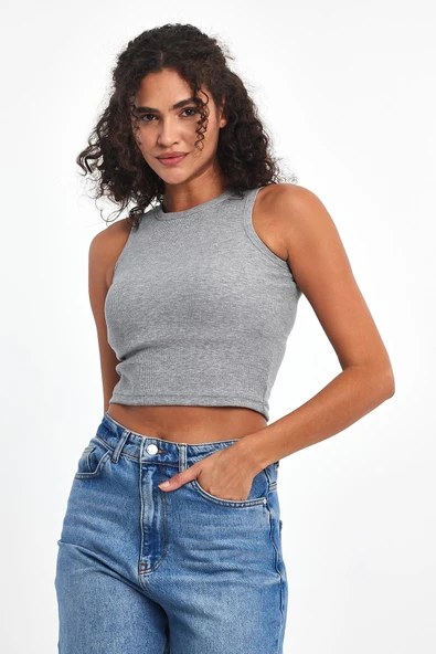 Kadın Gri Fitilli Görünümlü Askılı Kalın Esnek Örme Basic Crop Atlet - Resim 3