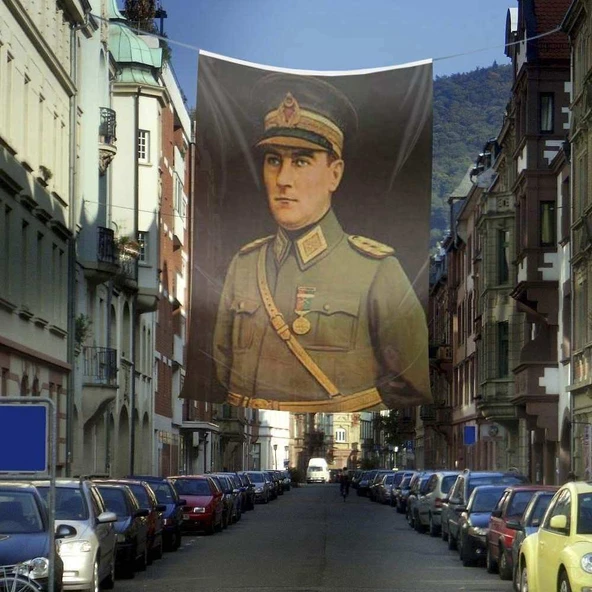 Üniformalı Gazi Mustafa Kemal Atatürk Poster Cephe Bayrak-4x6 metre ürün görseli 1