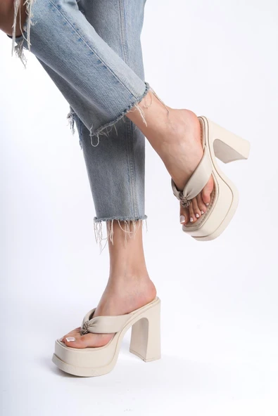 Kadın Geyala Bej Parmak Arası (12 cm ) Platform Topuklu Terlik ürün görseli 1