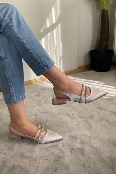 Kadın Linda Gümüş Saten İki Sıra Taşlı Arkası Acık 2 cm Topuklu Sivri Burun Babet ürün görseli 1