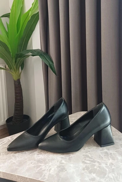 Kadın Nova Siyah Cilt 6,5 cm Kalın Topuklu Stiletto ürün görseli 1