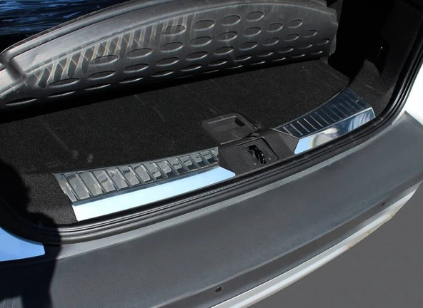 OMSA Ford Kuga Krom Bagaj Eşiği 2 Parça 2012-2016 Arası ürün görseli 1