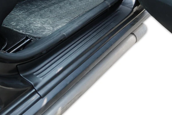 Dacia Sandero Stepway Kapı Eşiği Plastik 2012-2019 Arası ürün görseli 1