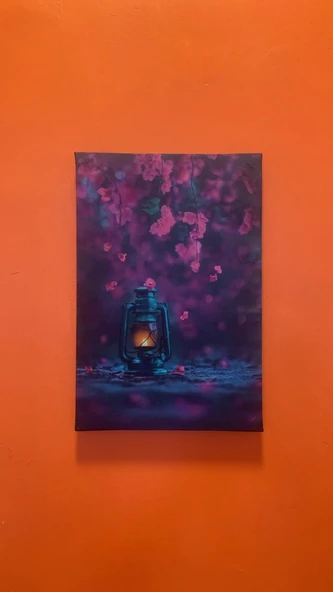 Pembe Çiçeklerin Altında Gaz Lambası Natürel Tasarım Ahşap Çerçeve Ev İşyeri Duvar Kanvas Tablo LMB1 ürün görseli 1
