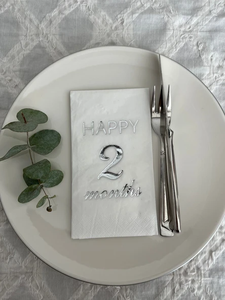 Gümüş Yaldızlı Beyaz Happy 2 Yaş Months Garson Katlama Peçete 16 Adet ürün görseli 1