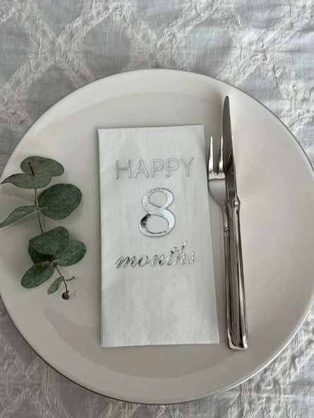 Gümüş Yaldızlı Beyaz Happy 8 Yaş Months Garson Katlama Peçete 16 Adet ürün görseli 1