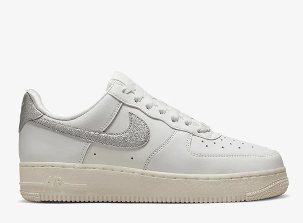 Nike Air Force 1 07 Essentials Trend Kadın Beyaz Sneaker DQ7569100 M-171 ürün görseli 1