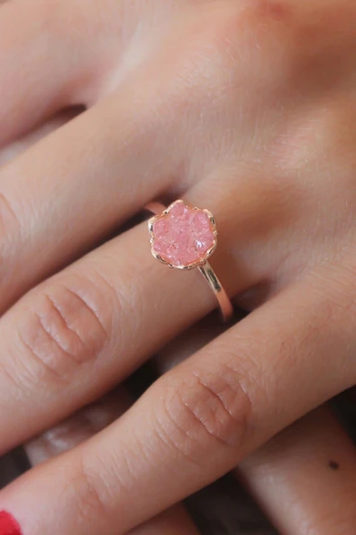 Mey İthalat® Pembe Lotus Çiçek Figür Gold Renk Kadın Yüzük ürün görseli 1