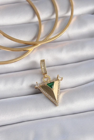 Mey İthalat® Pirinç Gold Renk Zirkon Taşlı 3D Üçgen Model Ajda Charm ürün görseli 1