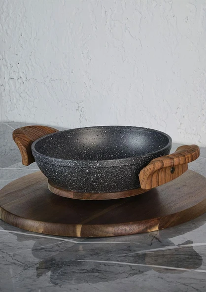 Granit Kaplama Sahan - Alüminyum Döküm, Ahşap Kulplu Sahan -18 CM ürün görseli 1