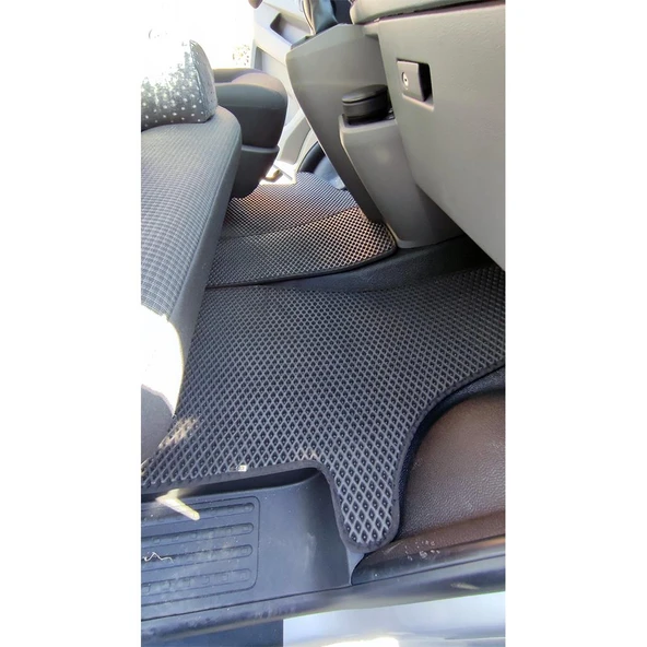 Bod Volkswagen Transporter T6 3D Havuzlu Paspas 2015-2019 ürün görseli 1