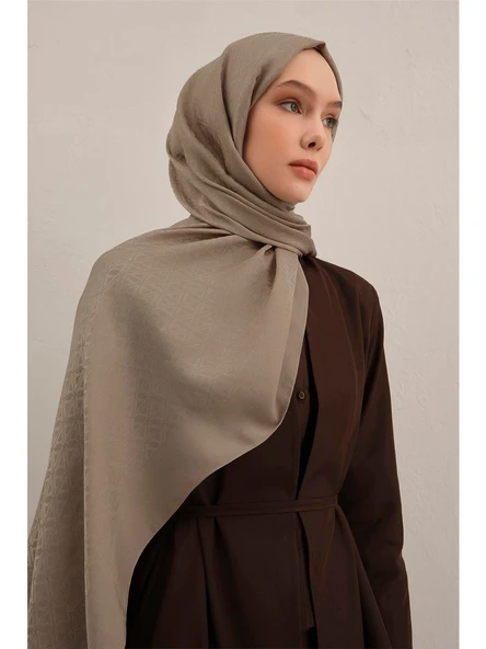 Lyocell Naia Üçgen Monogram Şal 5 - Resim 10