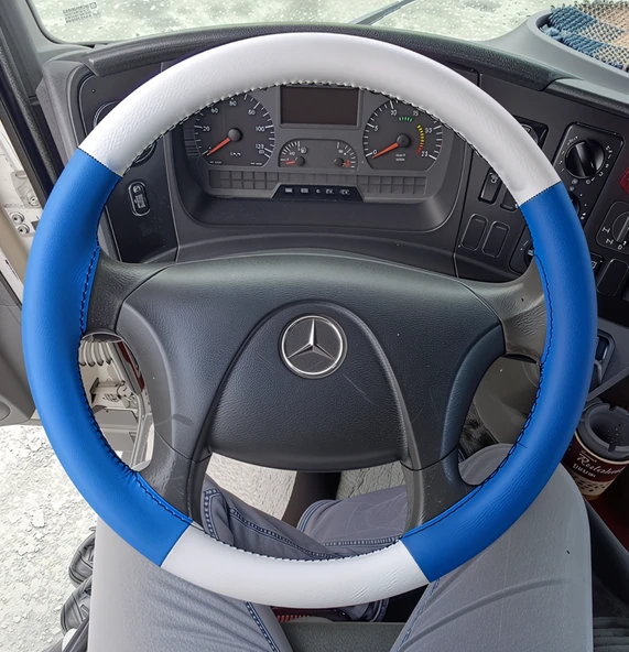 DİKİŞLİ DİREKSİYON KILIFI BEYAZ / MAVİ DERİ SİYAH DİKİŞ MERCEDES (FOTODAKİ) TIR KAMYON İÇİN ürün görseli 1